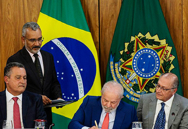 Lula: governo finaliza lista de obras prioritárias dos estados