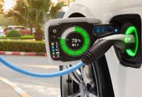 China anuncia subsídio de US$ 72 bilhões para veículos elétricos