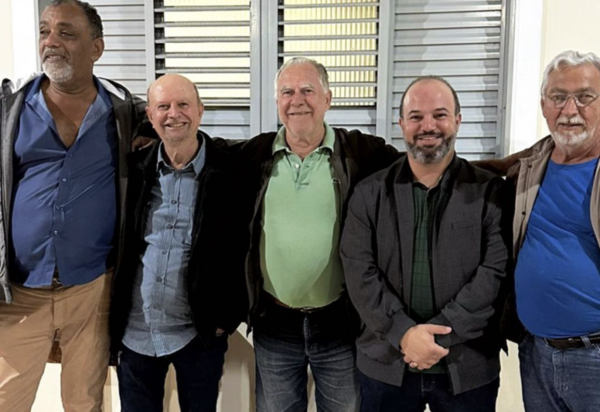 Murillo Gouvêa busca apoio da Velha Guarda da Política Itaperunense, para conter a crise