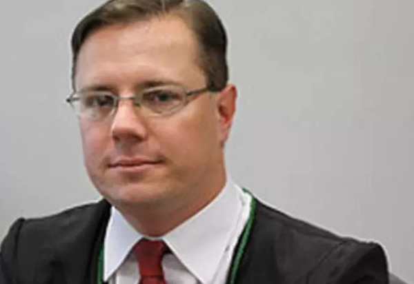 CNJ afasta juiz que participou de grupo de empresários que defendeu golpe de Estado contra Lula