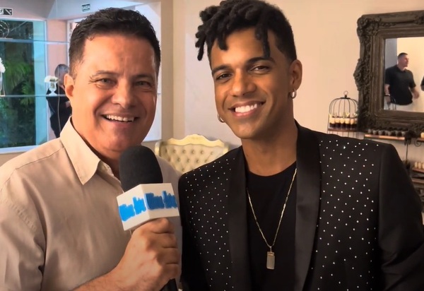 Vinícius D'Black, celebra sucesso e anuncia novidades em evento no Ballroom