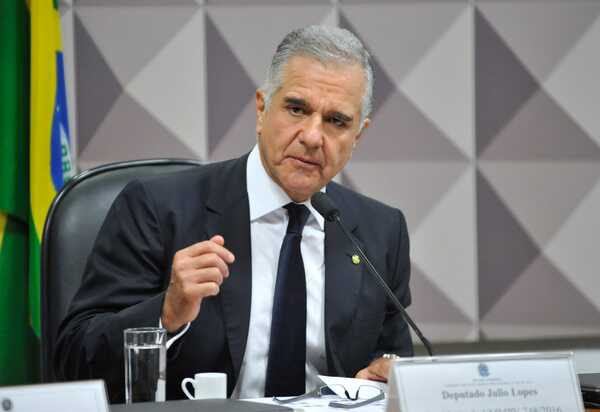 Frente Parlamentar de Serviços será lançada hoje
