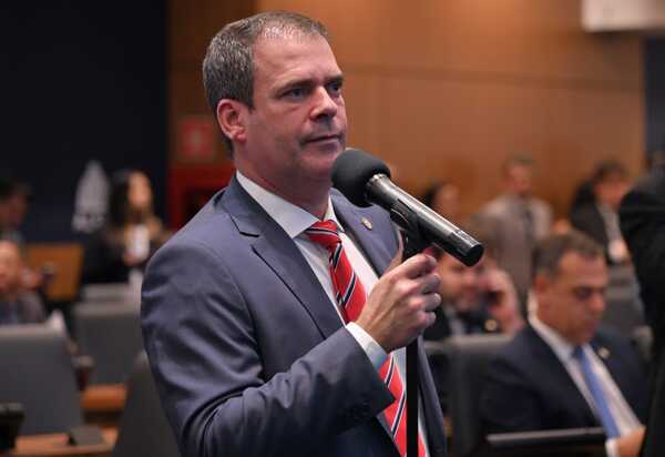 Deputado quer punir com multa quem realizar falsa vaquinha online