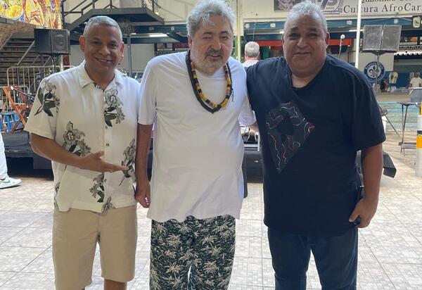 Presidente Dudu da União do Parque Acari se reúne com compositor para discutir samba-enredo do próximo carnaval