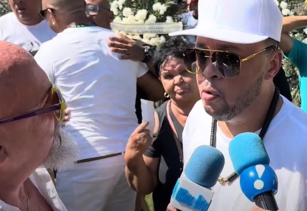 Andrezinho do Molejo faz promessa emocionante no Adeus a Anderson: 'O Show Tem que Continuar'