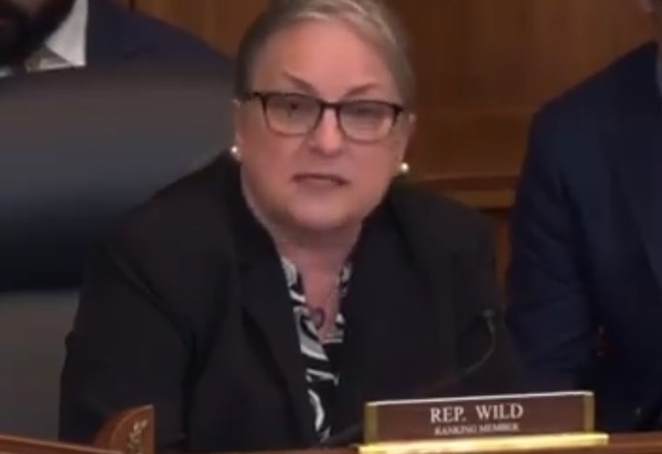 Deputada dos EUA diz que Brasil com Lula tem democracia 'forte e vibrante'