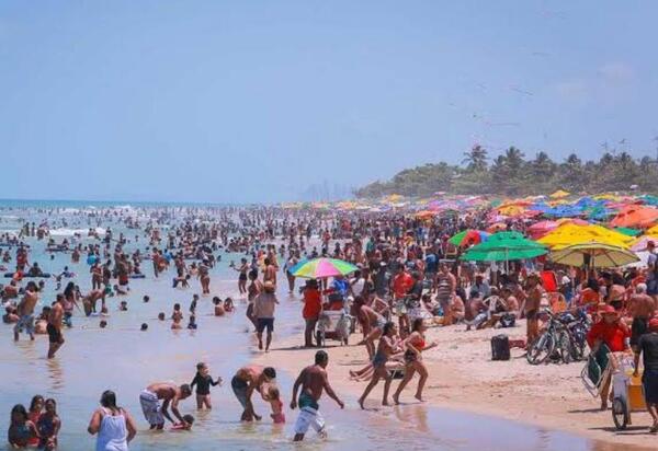 As praias são de uso comum do povo, assegurando o livre acesso a elas e ao mar, ressalvados o interesse para a segurança nacional