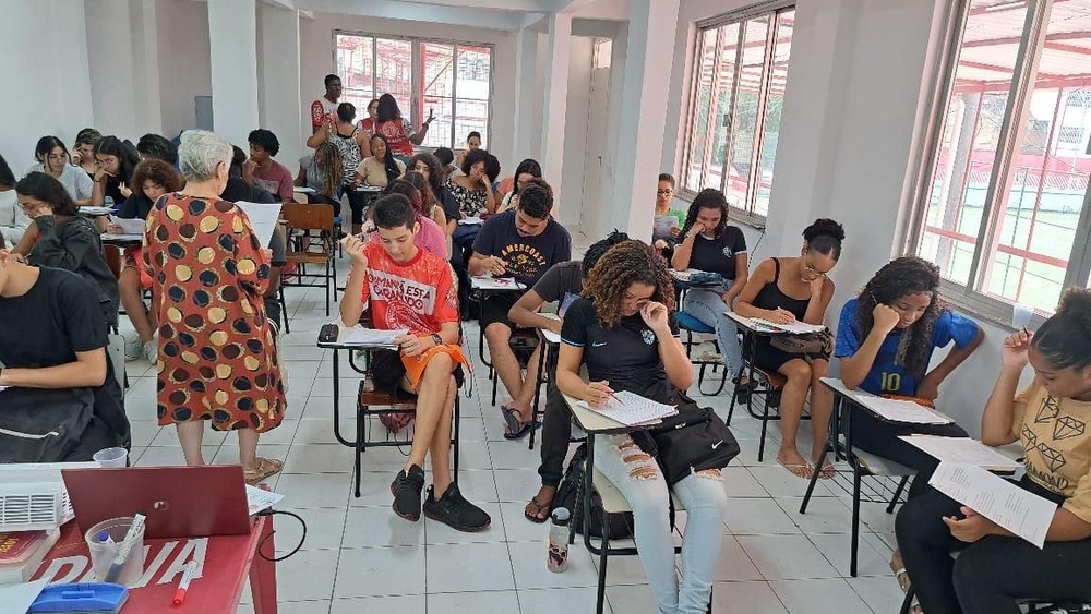 Acadêmicos do Salgueiro e Unisignorelli realizam Vestibular Social com bolsas de até 100%
