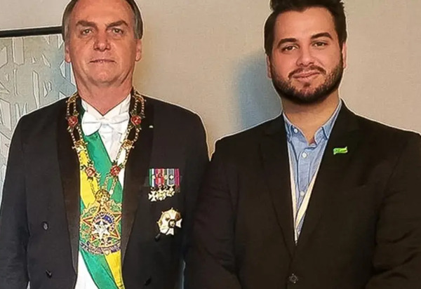 Moraes manda soltar Filipe Martins, ex-assessor de Bolsonaro suspeito de trama golpista