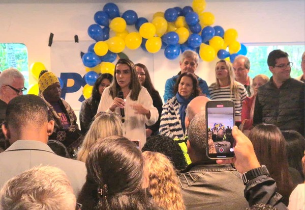 Talita Galhardo e seus voluntários não deixam a chuva desanimar a Convenção PSDB - Cidadania