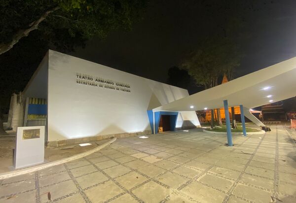 Governo do Estado reinaugura o Teatro Armando Gonzaga, após obras de revitalização
