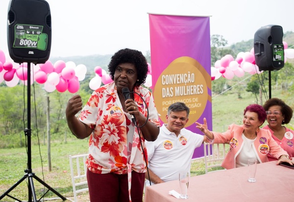 Dimas Gadelha recebe apoio de Benedita da Silva