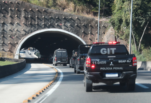 Operação do Governo do Estado transfere 1.063 presos no Complexo Gericinó