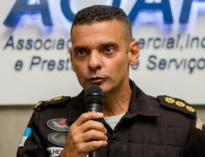 MPRJ faz operação contra 17 PMs suspeitos de envolvimento com a milícia; entre os alvos está um coronel da Polícia Militar