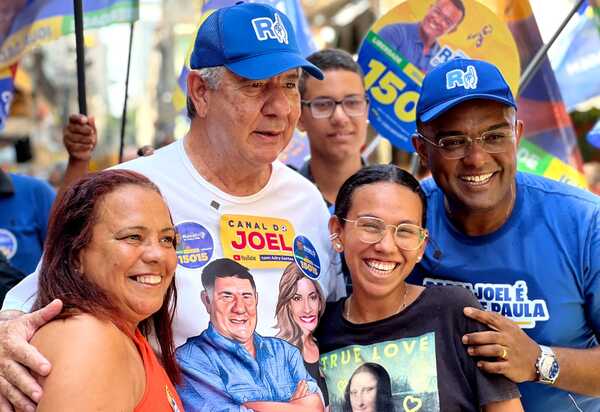 Caminhada Onda Azul tem participação especial de Joel Santana no Centro do Rio