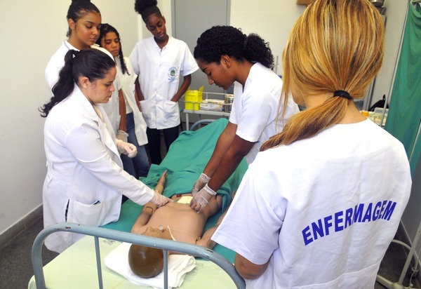 Faetec abre inscrições em mais de 7 mil vagas para ingresso em 2025