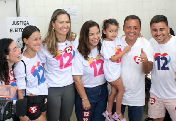 AO VOTAR, RODRIGO NEVES AFIRMA QUE NITERÓI VAI ESCOLHER A DEMOCRACIA E A BOA GESTÃO CONTRA O EXTREMISMO E DESPREPARO