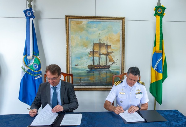 Agetransp celebra acordo de cooperação com a Capitania dos Portos para intensificar a fiscalização das barcas  