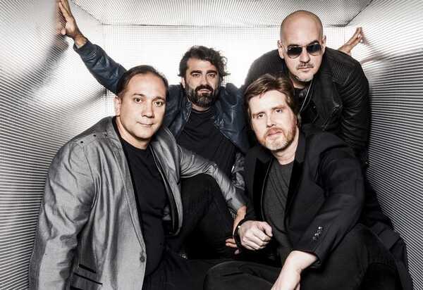 Biquini Cavadão e Paulo Ricardo no palco do Espaço Hall !