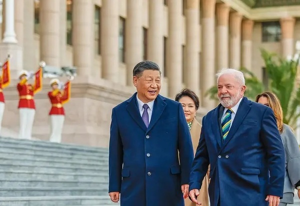 Brasil e China lançam parceria de investimentos, evitando adesão formal à Rota da Seda