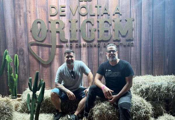 Vamoqvamo transforma evento corporativo em festival familiar com show de Zezé Di Camargo e Luciano