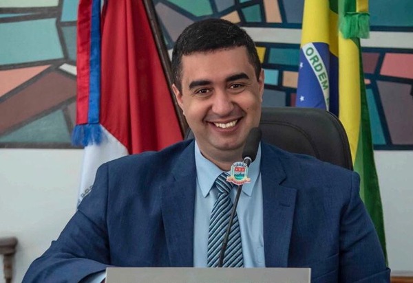 Virada de jogo em Teresópolis: Prefeito eleito resolve crise do 13º salário antes mesmo de assumir