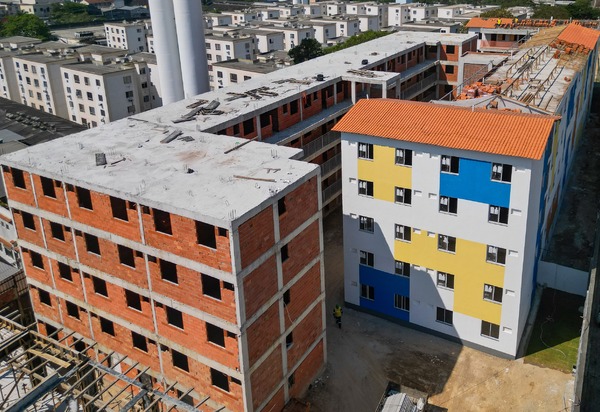 Governo do Estado fará Ceia de Natal para entrega de área de lazer em condomínio habitacional em construção no Alemão