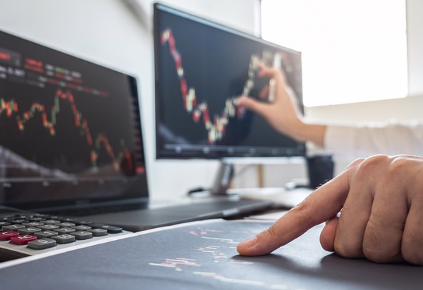 Erros do Mercado: 95% das previsões sobre economia e bolsa desde 2021 foram ineficazes