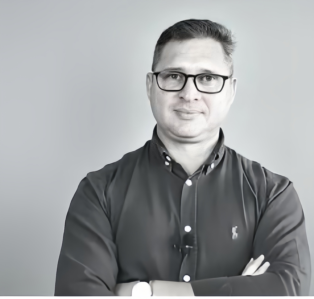 A Crise Existencial do Sentimento Coletivo: Um Desafio para a Humanidade - Por Luciano Martins