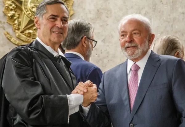 STF adia jantar com Lula por proximidade de denúncia contra Bolsonaro