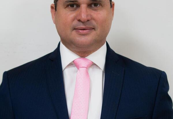 Deus: Razão ou Mistério? - Por Luciano Martins