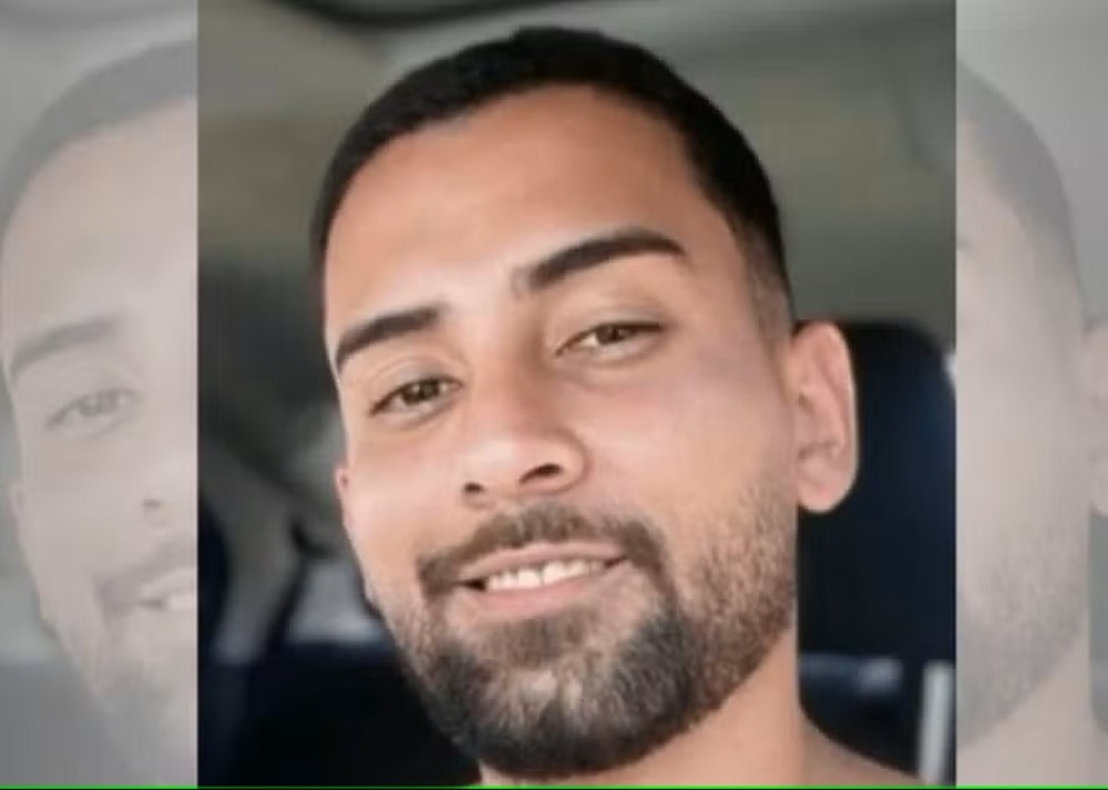 A violência do tráfico no Rio! Primo e amigo de turista morto disseram à polícia que rapaz teve de comer a própria orelha