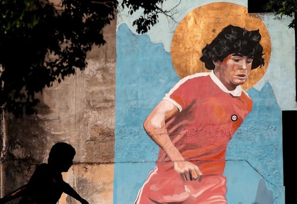 Julgamento da morte de Maradona desperta emoções na Argentina