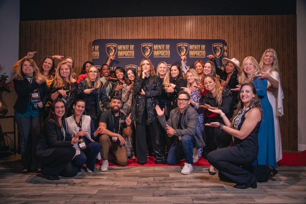 Dra. Ludmila Palhano, atriz Dani Valente e outros brasileiros desabafam sobre desafios que enfrentaram no exterior, durante evento nos EUA