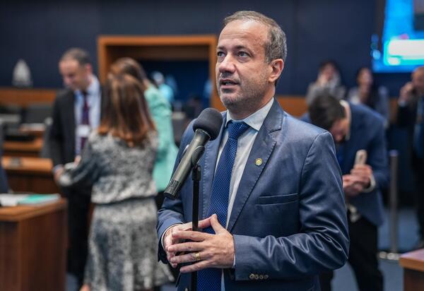 Primeira CNH: Projeto de Lei isenta do pagamento de novo DUDA em caso de reprovação