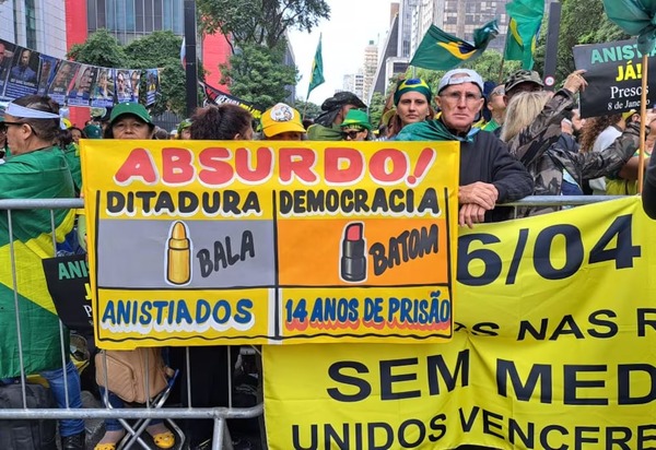 Tarcísio recebe Bolsonaro e governadores antes de ato na Paulista pró-anistia de acusados no 8/1