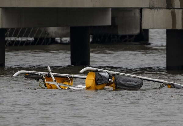 Família morre em queda de helicóptero no rio Hudson, em Nova York
