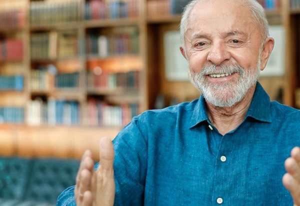 Em pronunciamento para os trabalhadores, Lula promete discutir fim da escala 6×1