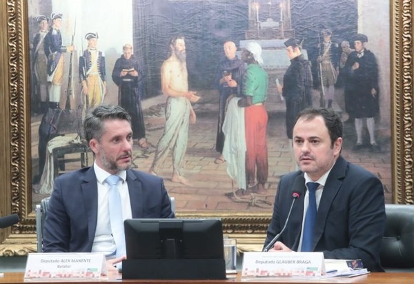 CCJ nega recurso de Glauber Braga contra decisão do Conselho de Ética pela cassação do seu mandato