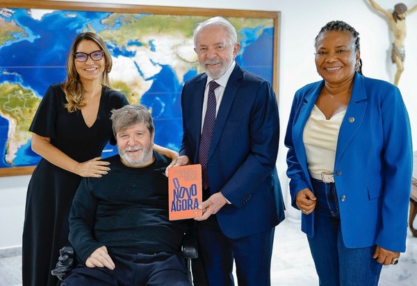 Marcelo Rubens Paiva, autor de 'Ainda Estou aqui', foi recebido por Lula, Janja e Margareth Menezes