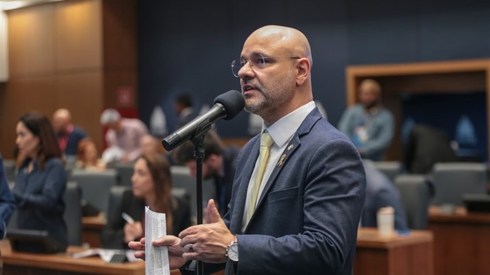Fred Pacheco quer gratuidade para pessoas com deficiência e mobilidade reduzida poderão ter 30 minutos de tolerância  em estacionamentos de estabelecimentos comerciais