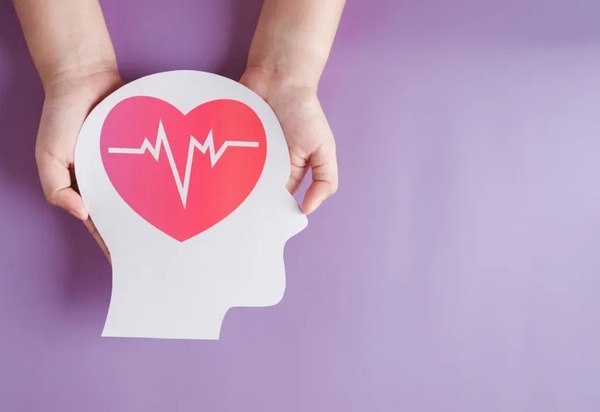 7 bebidas que protegem o cérebro e melhoram a memória após os 40