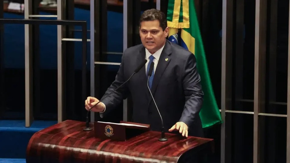 Alcolumbre acelera PL do licenciamento ambiental e Marina deve ter nova derrota