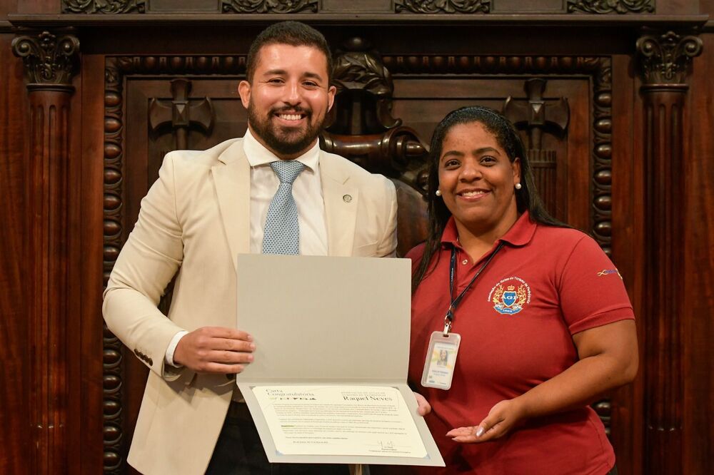 Deputado Estadual Yuri Moura entrega homenagem a guias de turismo no Palácio Tiradentes e reforça defesa da regulamentação da Lei 4.315