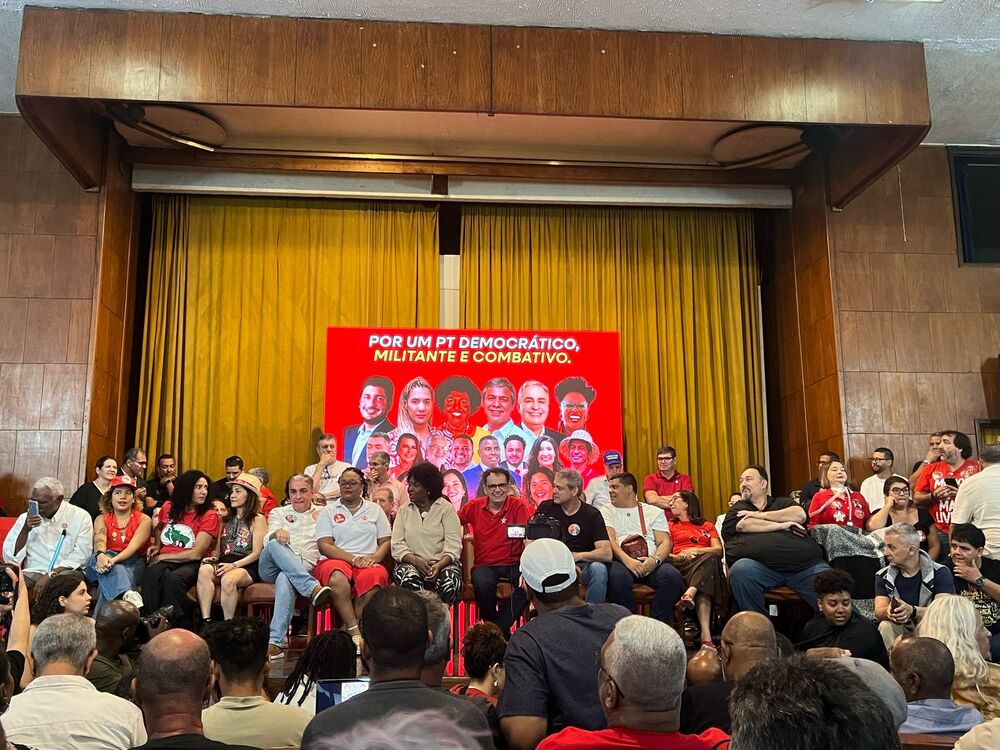 Disputa pelo PT fluminense divide históricos e novos líderes 