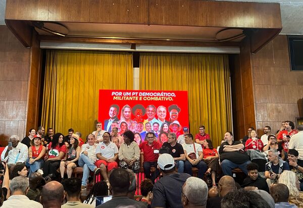 Disputa pelo PT fluminense divide históricos e novos líderes 