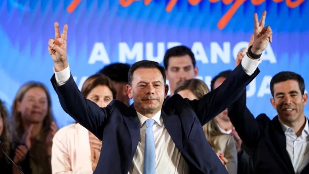 Direita tem vitória apertada nas eleições legislativas de Portugal