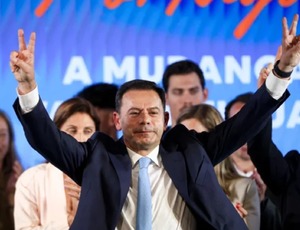 Direita tem vitória apertada nas eleições legislativas de Portugal
