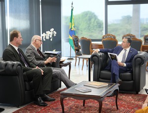 Na cara de Lula: Presidente da CNM corre para o STF em busca de justiça na distribuição dos bilhões do petróleo, depois de expor a farra dos royalties em Maricá governada por petista 