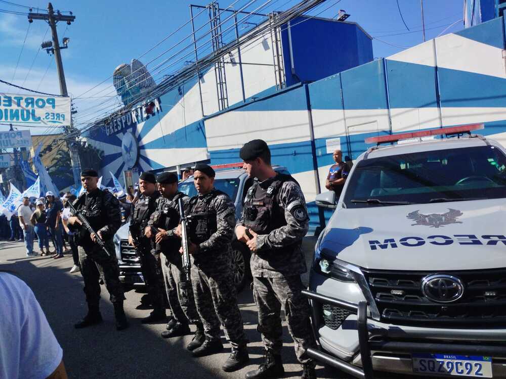 Tradição familiar: Neto de Piruinha assume presidência da Portela após eleição disputada